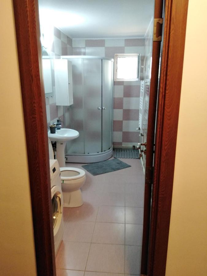 Garsoniera Rebecca Apartment Tîrgu Ocna Екстериор снимка